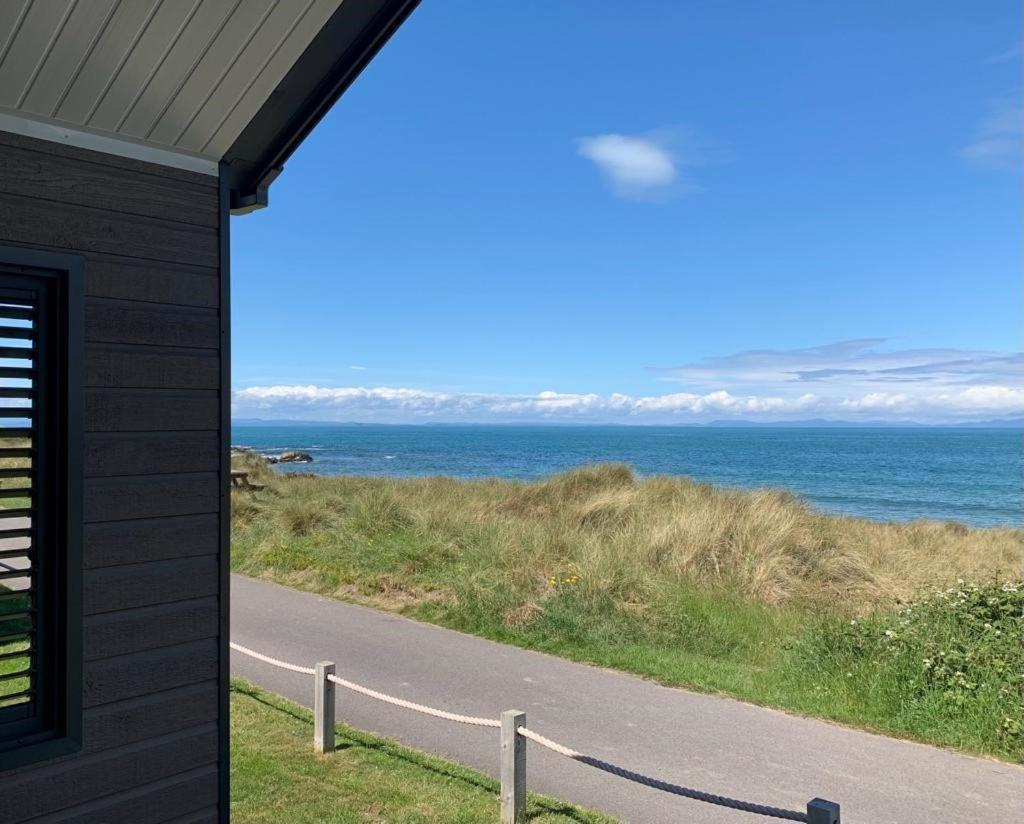 Beach Front Lodge Hopeman Extérieur photo
